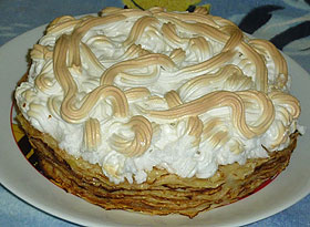 Gâteau de crêpes à la crème de citron et meringue
